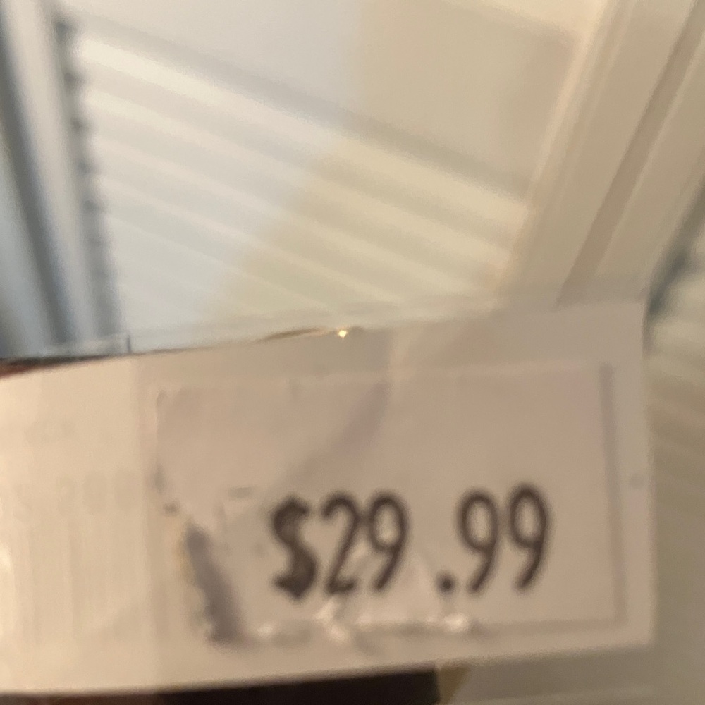 Guess Women's Belt with Black Strap and Gold Buckle - Picture 5 of 7